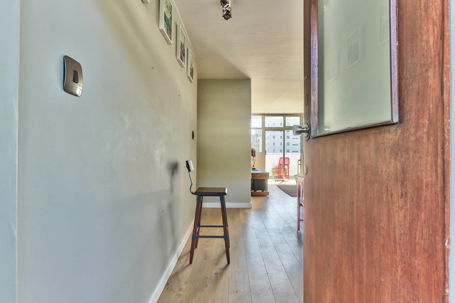 To Let 3 Bedroom Property for Rent in Sea Point Western Cape